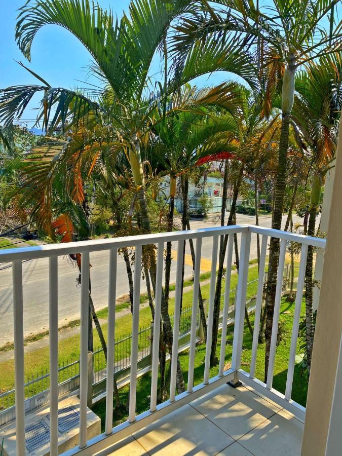 Lindo Apartamento Praia Grande Tenório pé na areia com ar Ubatuba Extérieur photo